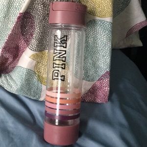 Vs pink waterbottle